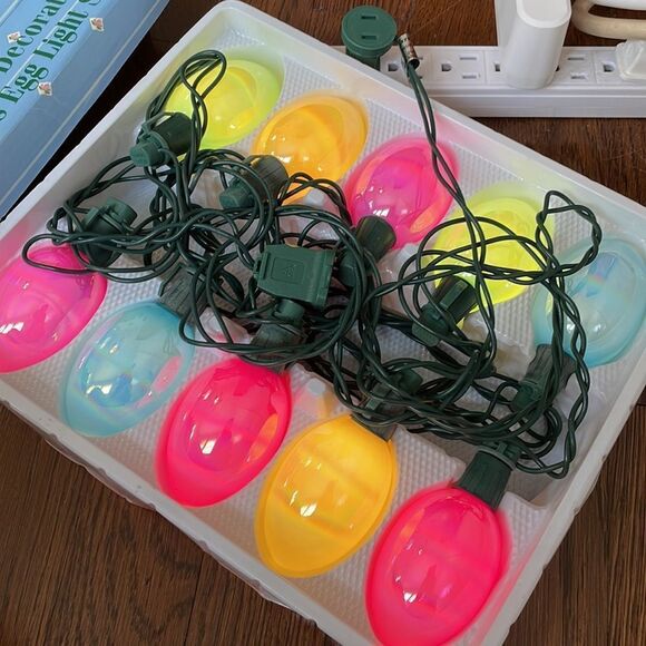 Vtg new in box 2001 Cottontale Collection 10 Decorative Glass Egg light set - Picture 5 of 5